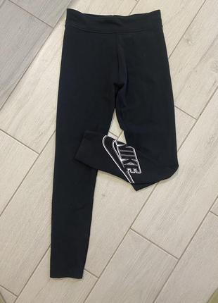 Спортивні лосіни nike