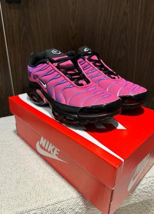 Кроссовки женские nike tn plus pink