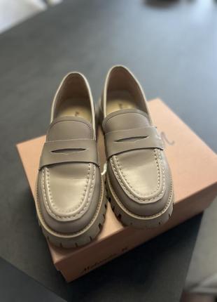 Лофери в стилі zara