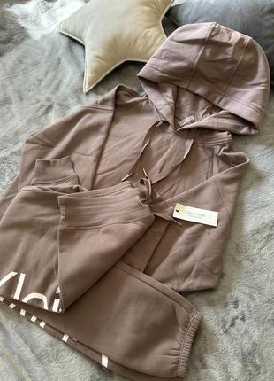 Спортивний утеплений оверсайз костюм calvin klein, розмір s. оригінал