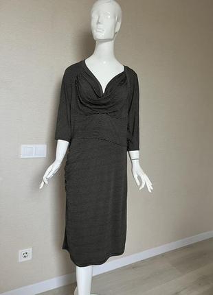 Гарне оригінальне трикотажне плаття betty jackson