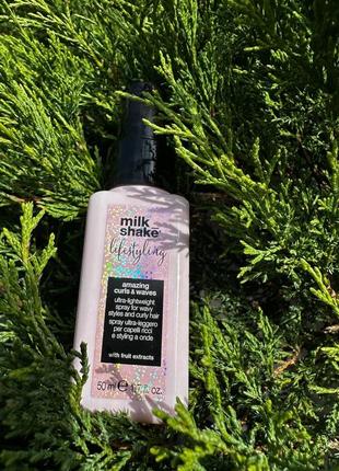 Milk shake lifestyling texturizing spritz