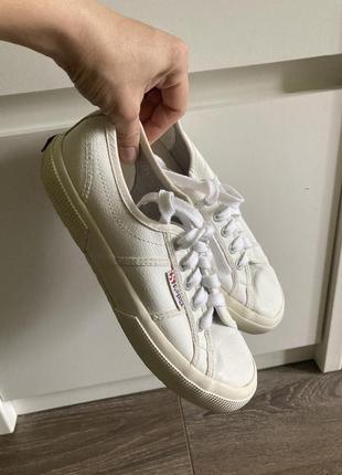 Superga 37рр 24 см стелька белые кожаные кеды