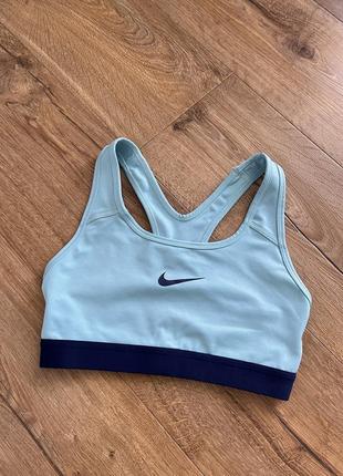 Спортивный топ