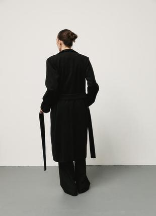 Черное пальто с поясом