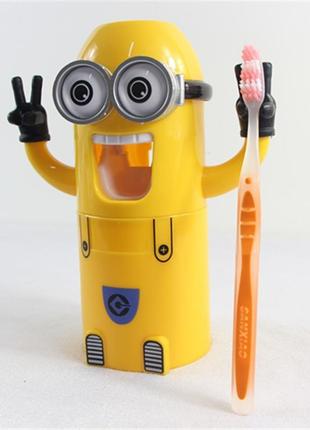 Яскравий автоматичний дитячий дозатор зубної пасти міньйон. найкраща ціна!4 фото