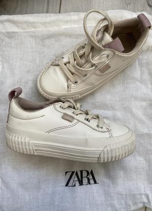 Кеди zara