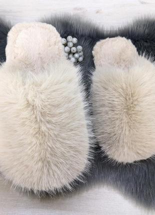 Тапочки хутряні жіночі закриті бежеві 4569
