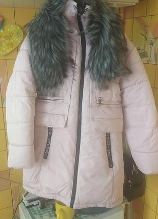 Удлиненная зимняя куртка для девочки