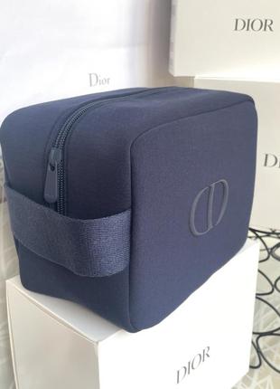 Оригінал. велика чоловіча косметичка від dior 👉🏻розмір 16см×19см ×12см