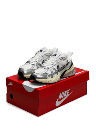 Nike runtekk wmns white silver10 фото