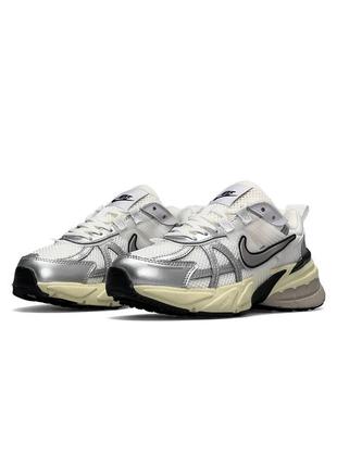 Nike runtekk wmns white silver3 фото