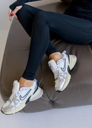 Nike runtekk wmns white silver8 фото