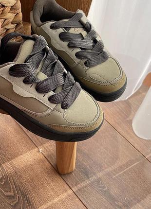 Кросівки кеди взуття