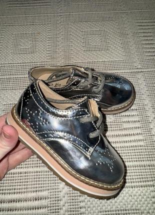 Лофери туфлі кеди срібні zara 22 розмір