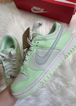 Продаю новые nike оригинал