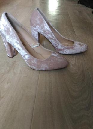 Шикарные пудровые туфли claudia chizzani бархат, текстиль, размер 40 цвет бежевый,
