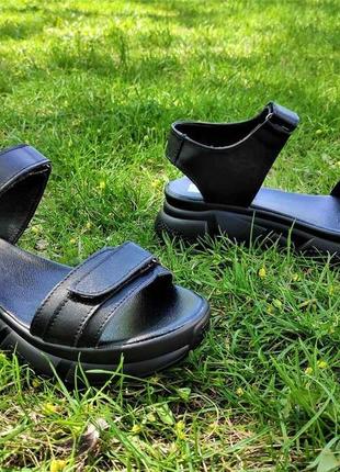 Босоніжки шкіряні розпродаж