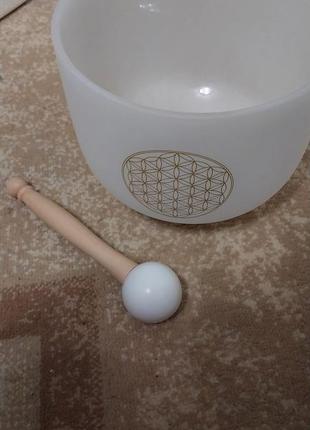 Кристальная чаша для медитации 528 гц поюща хрустящая