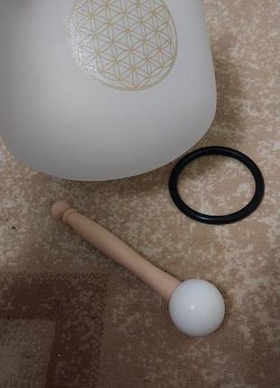 Кристальная чаша для медитации 528 гц поюща хрустящая