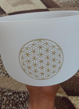 Кристальная чаша для медитации 528 гц поюща хрустящая