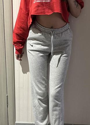 Спортивные штаны nike