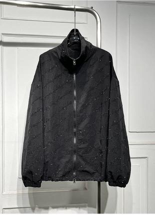Ветровка в стиле balenciaga
