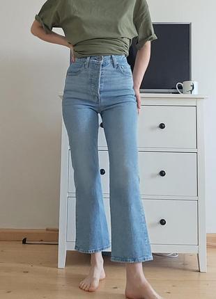 Женские джинсы levi's