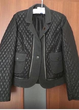 Курточка рів