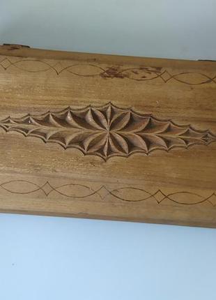 Деревянная резная шкатулка для украшений