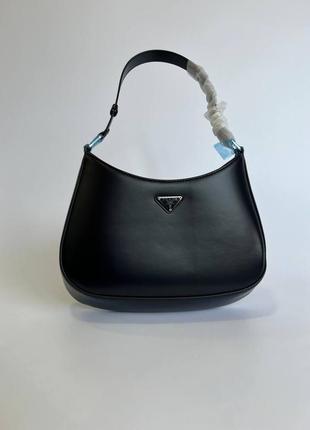 Женская кожаная сумка багет прада prada