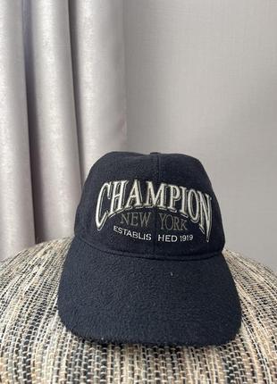 Флисовая винтажная кепка champion с большим логотипом