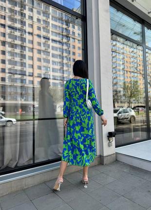 Зеленое женское платье миди в цветочный принт оверсайз свободного кроя женское прогулочное нежное, длинное платье в цветы2 фото
