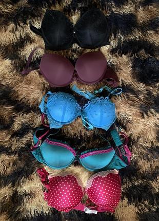 Набор бюстгальтеров имеется обмен /торг