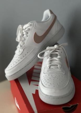 Кроссовки nike