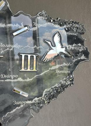 Часы настенные из эпоксидной смолы "карта украины" 40x25 см4 фото