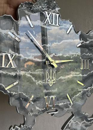 Часы настенные из эпоксидной смолы "карта украины" 40x25 см3 фото