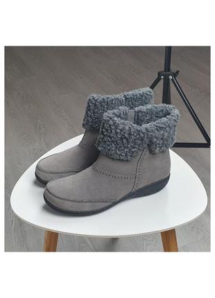 Clarks vossen mid 2025