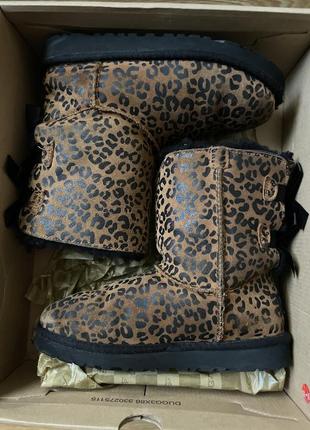 Зимние сапоги для девочки ugg