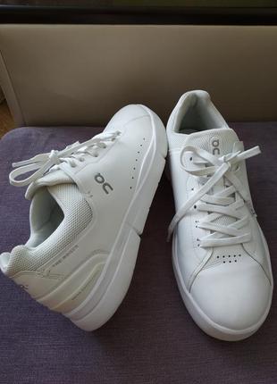 Чоловічі кросівки on running the roger 44р.