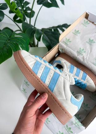 Жіночі замшеві кросівки adidas campus « light grey / blue »4 фото