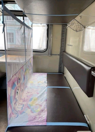 Манеж/ремені безпеки в потяг дитячий