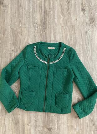 Жакет                  .