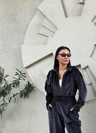 Костюм спортивний жіночий велюровий однотонний укорочена кофта на блискавці штани вільного крою на високій посадці якісний чорний