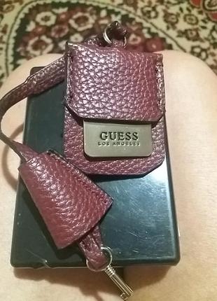 Брелок guess