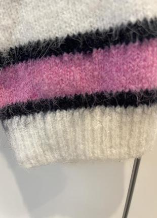 Теплий світер в смужку 6