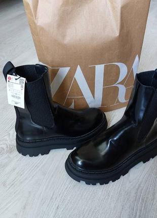 Фирменные ботинки/сапоги zara 39,40р.