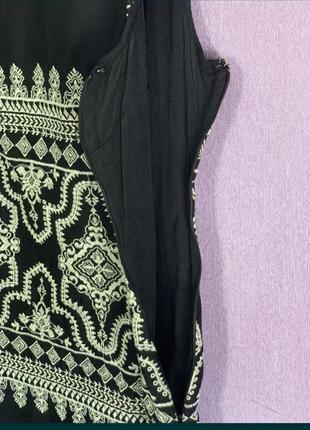 Чёрное хлопковое платье с вышивкой4 фото