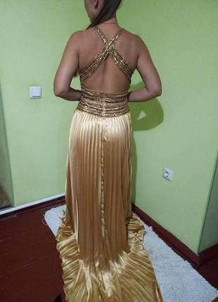 Длинное нарядное вечернее платье