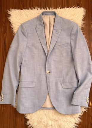 Блакитний приталений чоловічий піджак topman